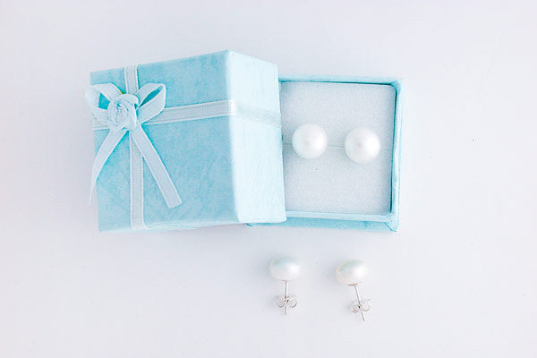 Fine Grade (FWP) Pearl (Natural) Earrings White Button with Sterling Silver, 9-9.5mm